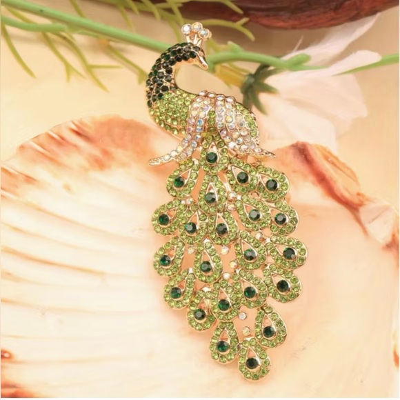 Peacock Rhinestone Encrusted Brooch Modern New Gold Tone - Picture 4 of 5